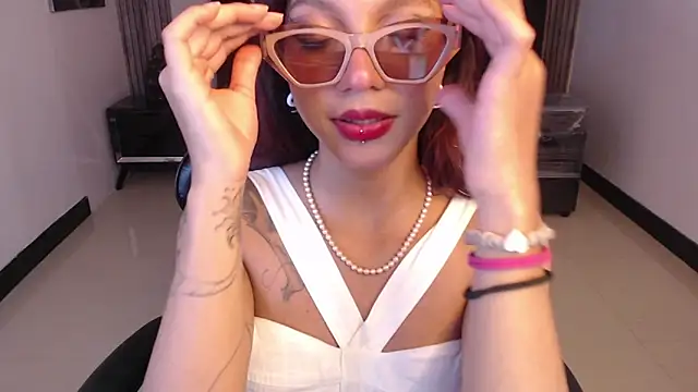 Lyynn ch online show from 09/11/25, 10:21