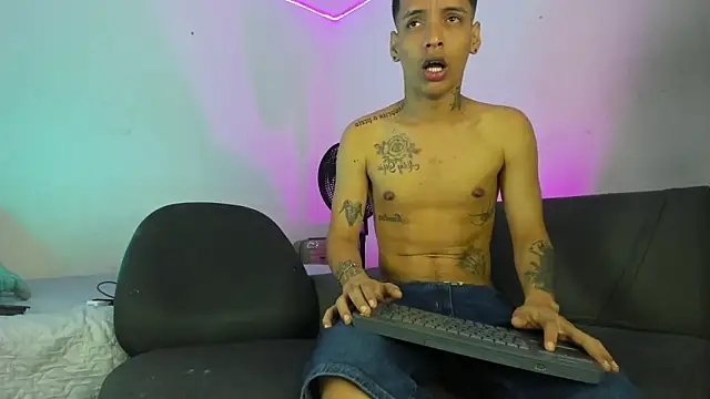 twinkDuohot online show from 05/08/26, 07:41
