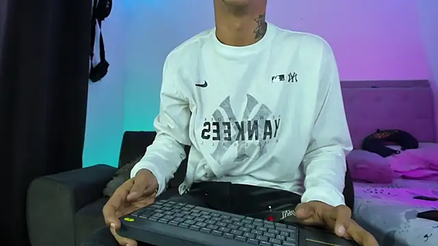 twinkDuohot online show from 05/27/26, 11:57