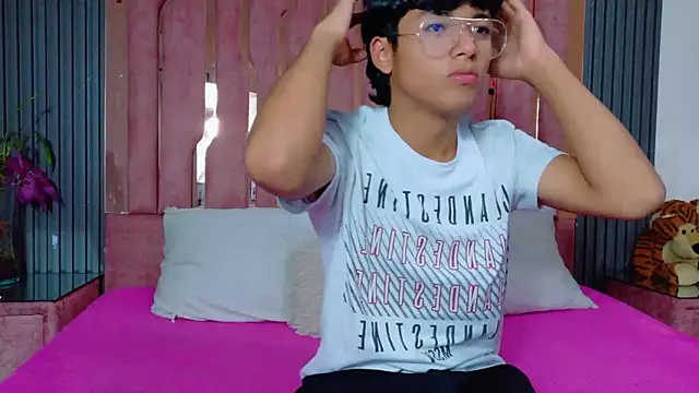 MateoANDthomas online show from 09/10/25, 10:43
