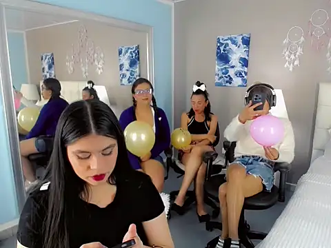 Perla vonrose online show from 09/13/25, 04:01