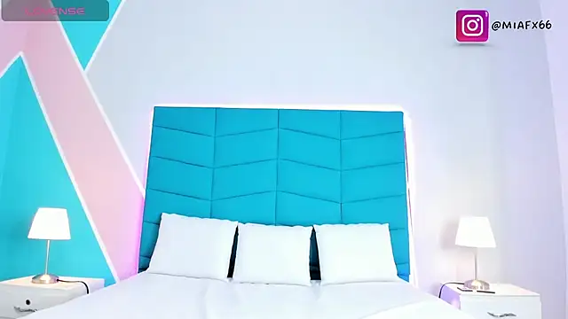  mia foxx online show from 09/19/25, 08:20