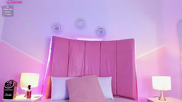  mia foxx online show from 09/29/25, 08:02