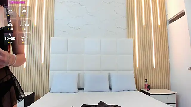  mia foxx online show from 10/03/25, 07:55