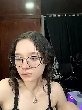 sukubo   online show from 12/19/25, 04:19