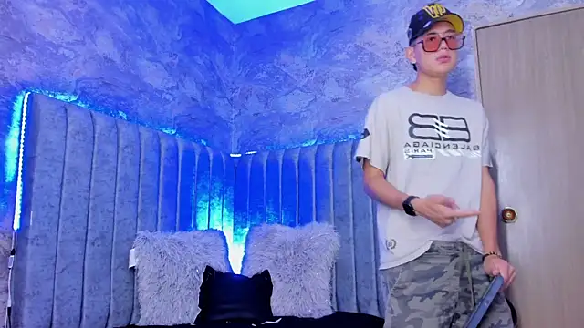 Axel BIGCOCK online show from 09/12/25, 03:50