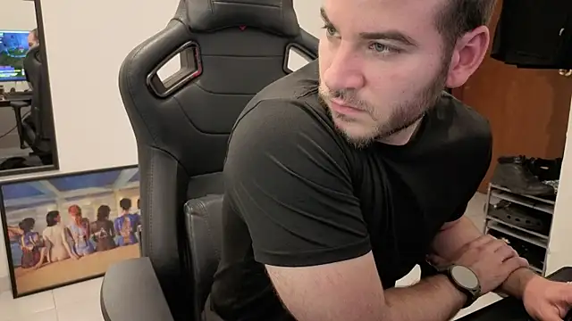 Snapshot of Paul00474 chatting on 09/21/25, 02:02 Paul00474 online show from 09/21/25, 02:02