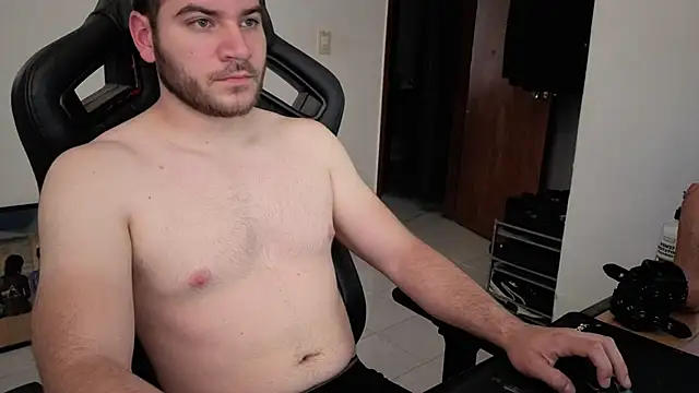 Snapshot of Paul00474 chatting on 09/23/25, 03:59 Paul00474 online show from 09/23/25, 03:59