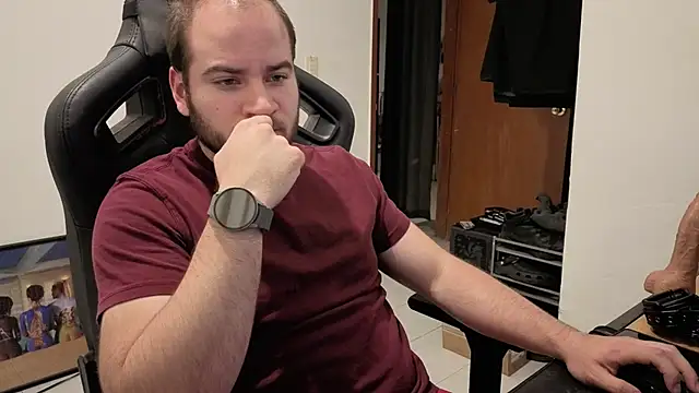 Snapshot of Paul00474 chatting on 09/27/25, 02:16 Paul00474 online show from 09/27/25, 02:16