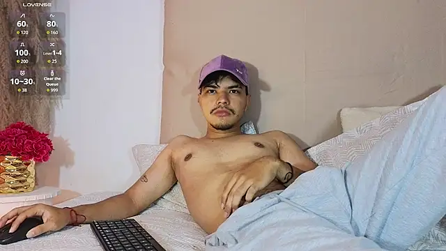 Snapshot of Snowlann chatting on 11/04/25, 01:10 Snowlann online show from 11/04/25, 01:10