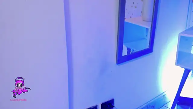 ArianaSantana online show from 11/10/25, 12:37