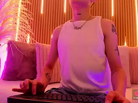 ArianaSantana online show from 12/03/25, 12:47