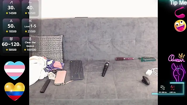 Snapshot of missblu chatting on 07/27/26, 05:31 missblu online show from 07/27/26, 05:31