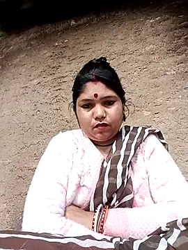 Snapshot of Rashili_jaan chatting on 01/11/26, 03:33 Rashili jaan online show from 01/11/26, 03:33