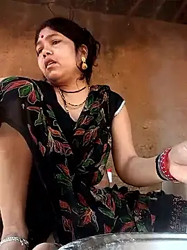 Snapshot of Rashili_jaan chatting on 02/12/26, 03:45 Rashili jaan online show from 02/12/26, 03:45
