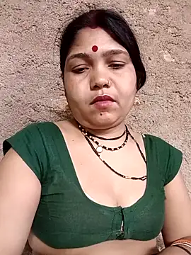 Snapshot of Rashili_jaan chatting on 02/26/26, 04:00 Rashili jaan online show from 02/26/26, 04:00