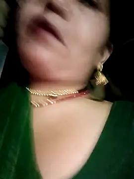 Snapshot of Rashili_jaan chatting on 04/17/26, 03:37 Rashili jaan online show from 04/17/26, 03:37