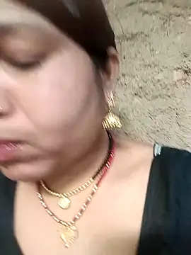 Snapshot of Rashili_jaan chatting on 04/25/26, 02:03 Rashili jaan online show from 04/25/26, 02:03