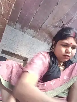 Snapshot of Rashili_jaan chatting on 05/21/26, 01:23 Rashili jaan online show from 05/21/26, 01:23