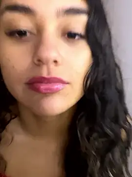 Snapshot of SereiaS chatting on 10/28/25, 05:00 SereiaS online show from 10/28/25, 05:00