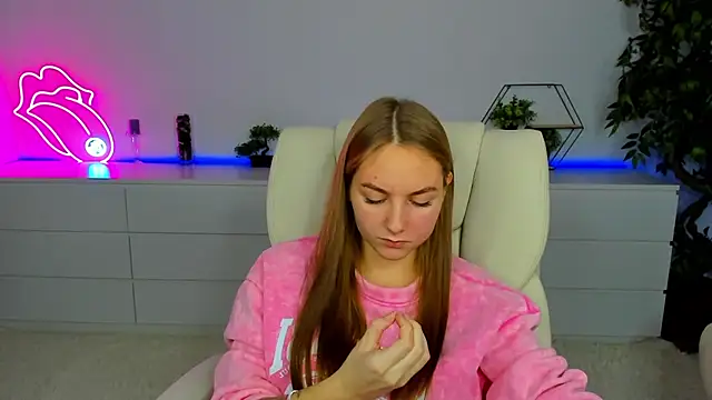 MilaAddams online show from 11/16/25, 06:41