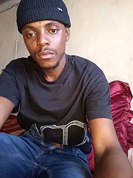 Snapshot of Hluga_25 chatting on 09/19/25, 11:00 Hluga 25 online show from 09/19/25, 11:00