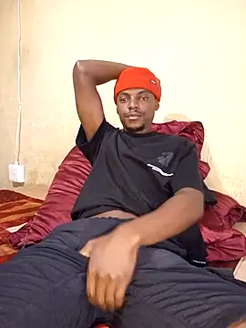 Snapshot of Hluga_25 chatting on 09/28/25, 04:51 Hluga 25 online show from 09/28/25, 04:51