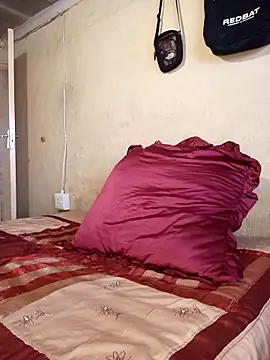 Hluga 25 online show from 11/05/25, 04:23