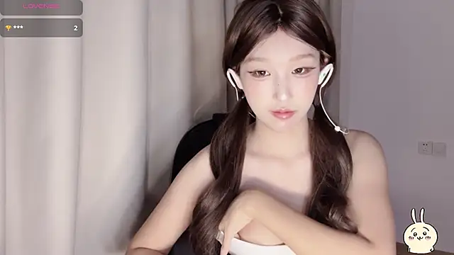 Winnie666- online show from 09/23/25, 04:32