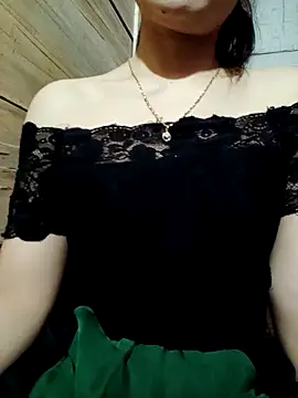 Snapshot of LucyyLy chatting on 09/20/25, 11:28 LucyyLy online show from 09/20/25, 11:28