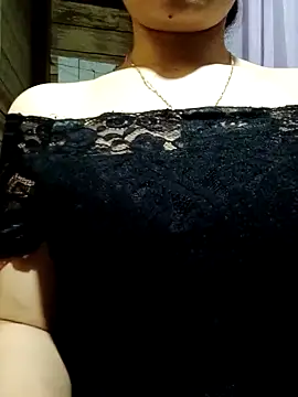 Snapshot of LucyyLy chatting on 10/12/25, 11:42 LucyyLy online show from 10/12/25, 11:42