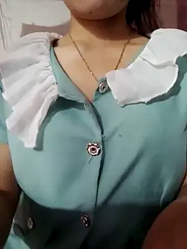 Snapshot of LucyyLy chatting on 10/14/25, 02:12 LucyyLy online show from 10/14/25, 02:12