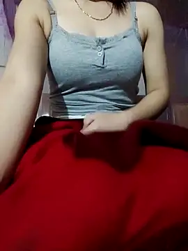 Snapshot of LucyyLy chatting on 11/18/25, 11:47 LucyyLy online show from 11/18/25, 11:47