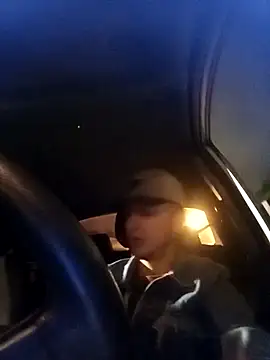 Snapshot of DebutingPathway chatting on 11/12/25, 10:15 DebutingPathway online show from 11/12/25, 10:15