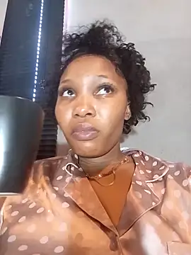 freakynyashXxXx online show from 10/21/25, 08:37