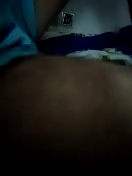 Snapshot of Yazaza1999 chatting on 10/01/25, 08:04 Yazaza1999 online show from 10/01/25, 08:04