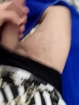 Snapshot of Yazaza1999 chatting on 10/06/25, 08:34 Yazaza1999 online show from 10/06/25, 08:34