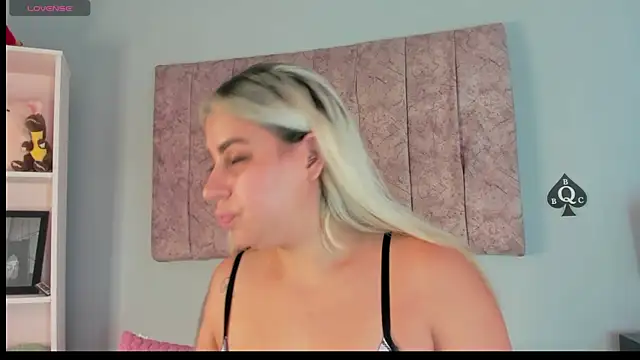 naomi sanz online show from 10/15/25, 06:30