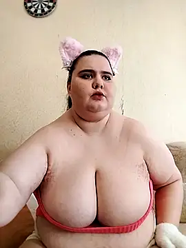 Snapshot of Vllada_Brattz chatting on 11/15/25, 10:12 Vllada Brattz online show from 11/15/25, 10:12