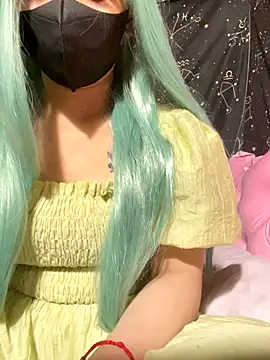 swallow-nice online show from 10/31/25, 02:56