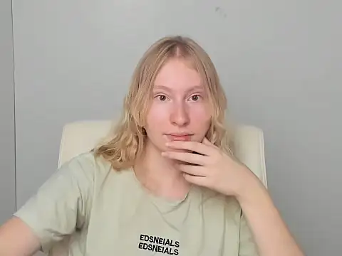 Elizabeth Kissa online show from 09/10/25, 11:21