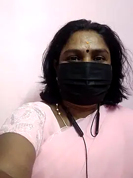 Snapshot of Tamil_Azhaghi25 chatting on 06/08/26, 05:46 Tamil Azhaghi25 online show from 06/08/26, 05:46