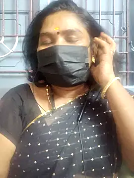 Snapshot of Tamil_Azhaghi25 chatting on 06/11/26, 05:33 Tamil Azhaghi25 online show from 06/11/26, 05:33