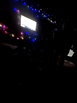 Snapshot of robyka000 chatting on 10/25/25, 05:40 robyka000 online show from 10/25/25, 05:40