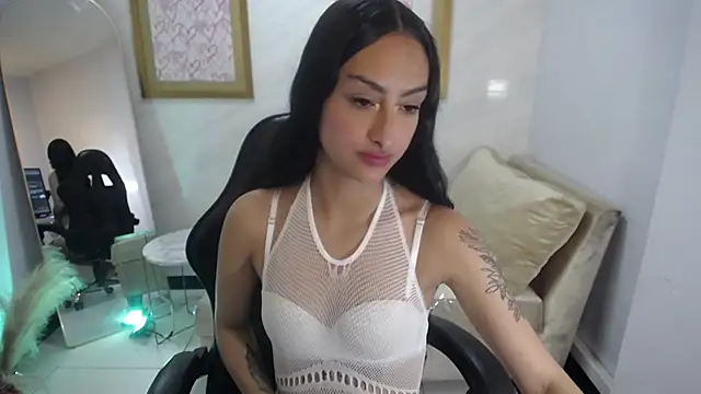 Snapshot of Tifany_v chatting on 09/26/25, 08:13 Tifany v online show from 09/26/25, 08:13