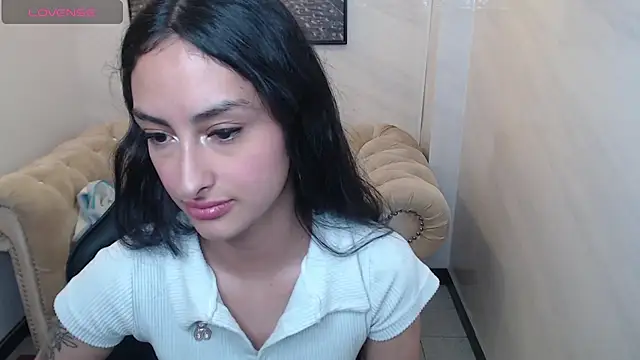 Snapshot of Tifany_v chatting on 10/24/25, 01:07 Tifany v online show from 10/24/25, 01:07