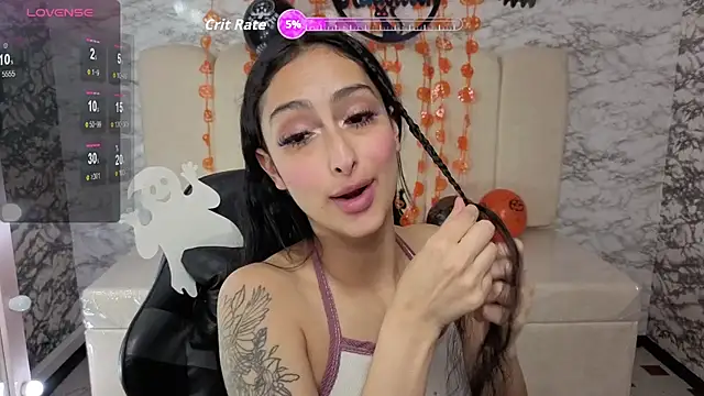 Snapshot of Tifany_v chatting on 10/31/25, 01:23 Tifany v online show from 10/31/25, 01:23