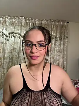 Tayler Kim online show from 07/28/26, 08:23