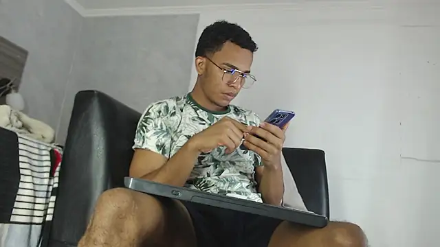 aston xvera online show from 11/27/25, 09:39