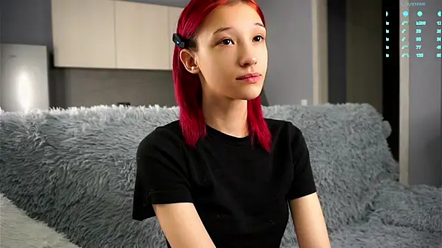 Snapshot of Likalense chatting on 10/08/25, 05:10 Likalense online show from 10/08/25, 05:10